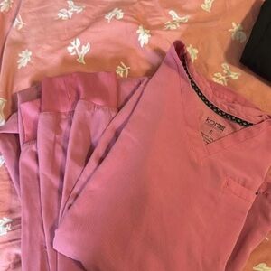 KORR Scrub Set in Dusty Rose Pink